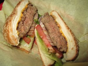 rockys crown pub cheeseburger